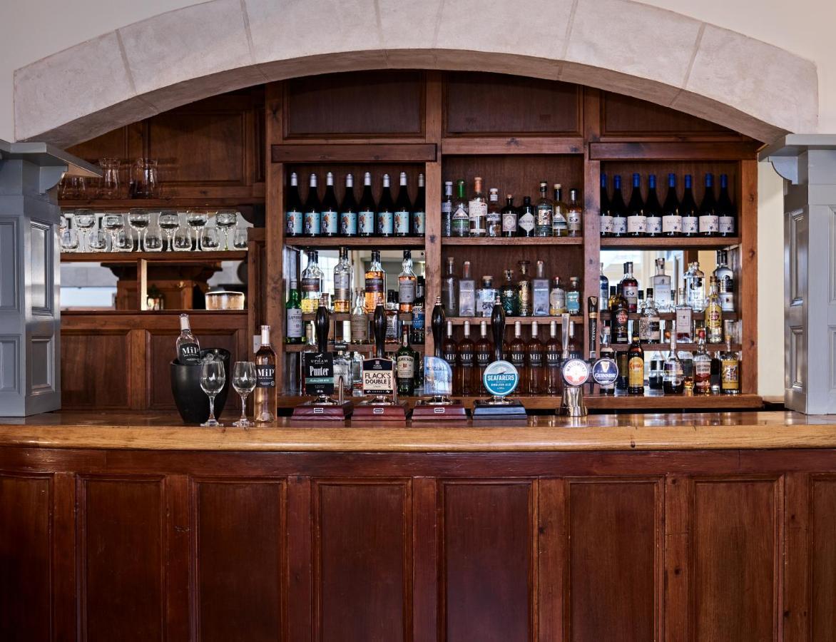 The Montagu Arms 호텔 볼리외 외부 사진